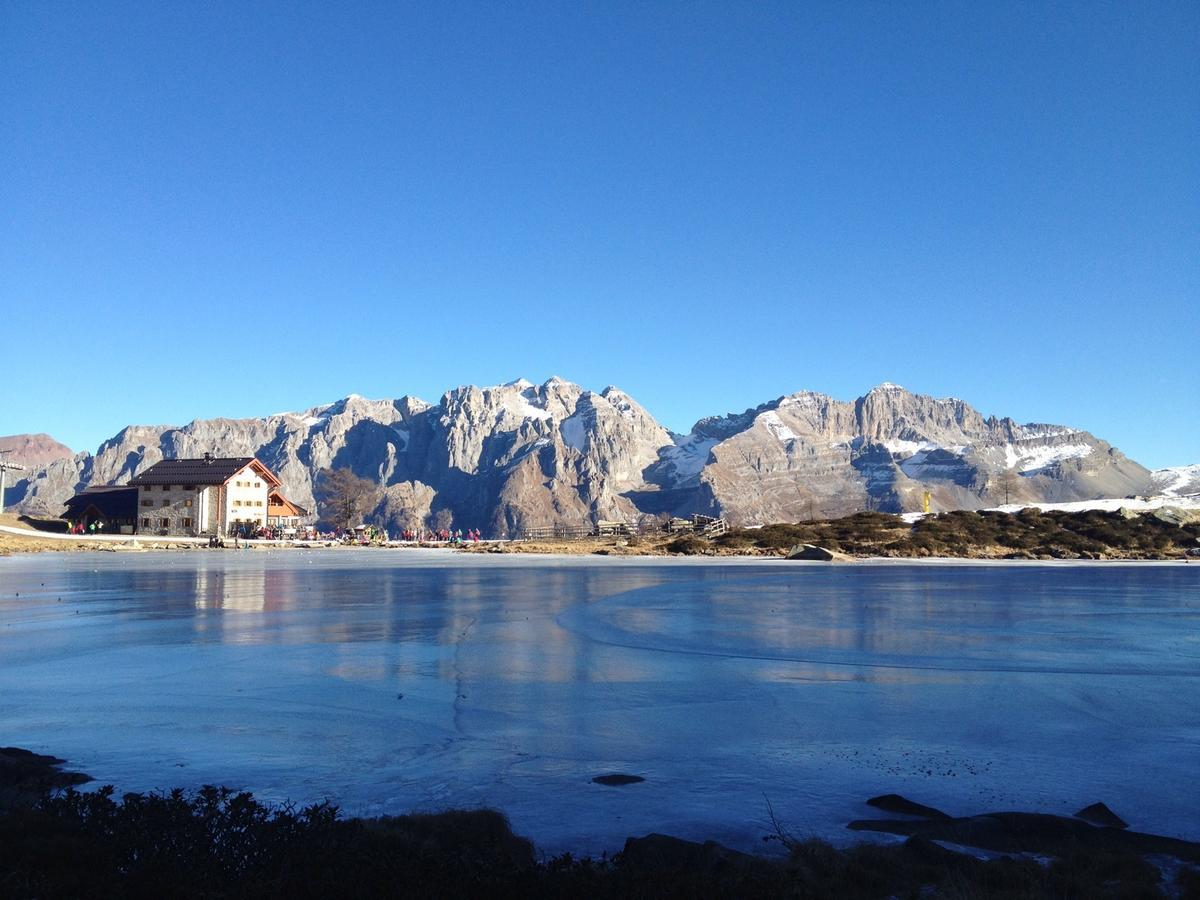 Rifugio Viviani Pradalago Мадона ди Кампильо Екстериор снимка