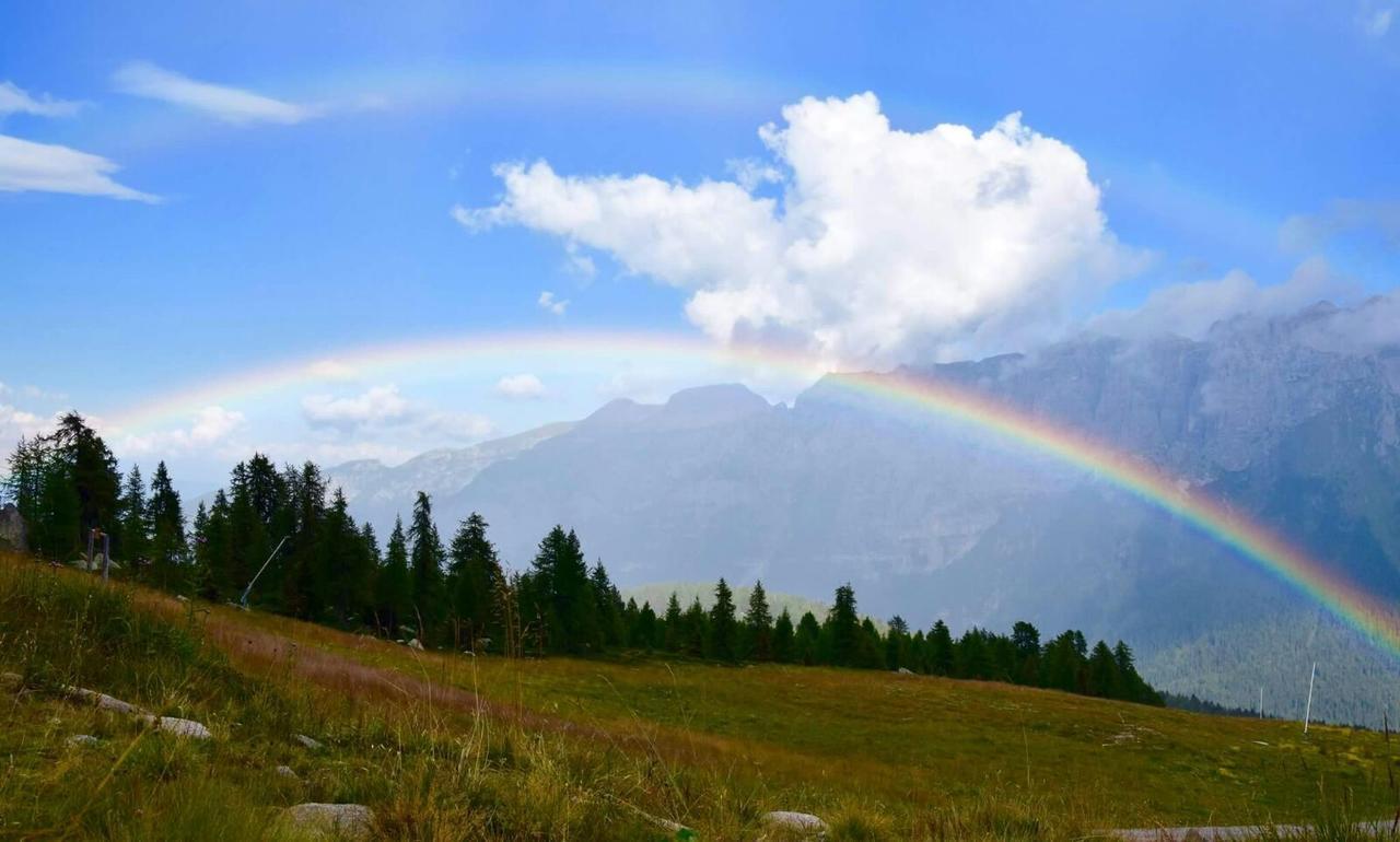 Rifugio Viviani Pradalago Мадона ди Кампильо Екстериор снимка