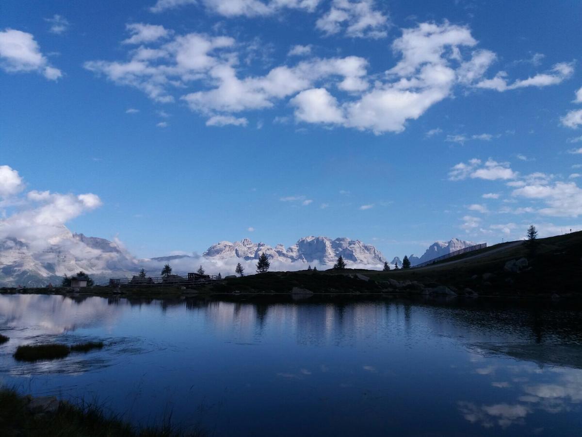 Rifugio Viviani Pradalago Мадона ди Кампильо Екстериор снимка